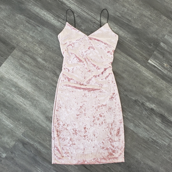 Light Pink Velvet Lush Classic Mini - Picture 1 of 2